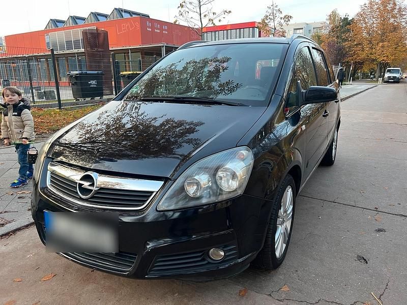 Schwarz Gebraucht 2007 Opel Zafira Limousine | 2.200 € (Fairer Preis) - Bild 1/4