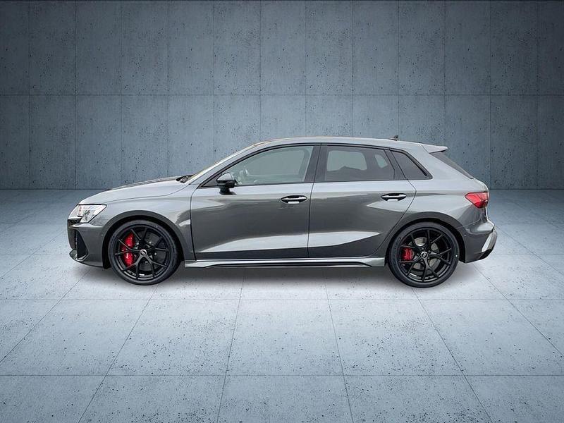 Neu Audi RS3 Sport 400 PS (294 kW) 2025 Daytonagrau perleffekt Limousine