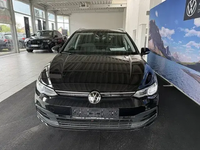 Gebraucht VW Golf VIII Move 131 PS (96 kW) 2024 Schwarz Kombi