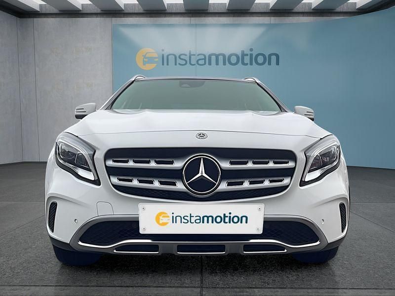 Gebraucht Mercedes GLA180 122 PS (89 kW) 2020 Weiß SUV