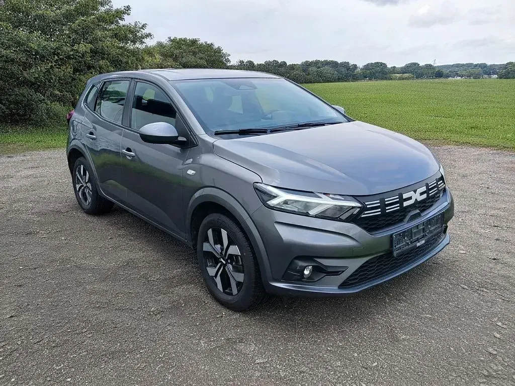Gebraucht Dacia Sandero Expression 91 PS (66 kW) 2025 Grau Limousine