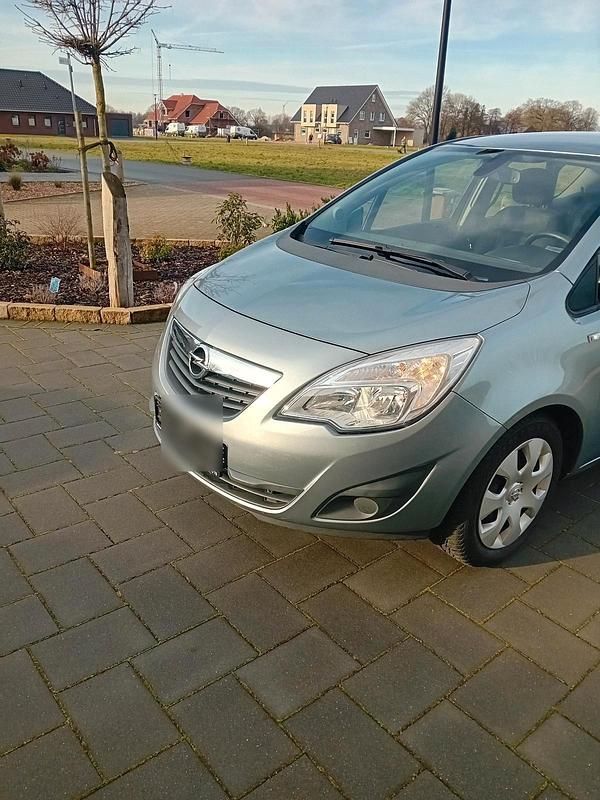 Gebraucht 2012 Opel Meriva Van / Kleinbus | 2.650 € (Superpreis) - Bild 1/4