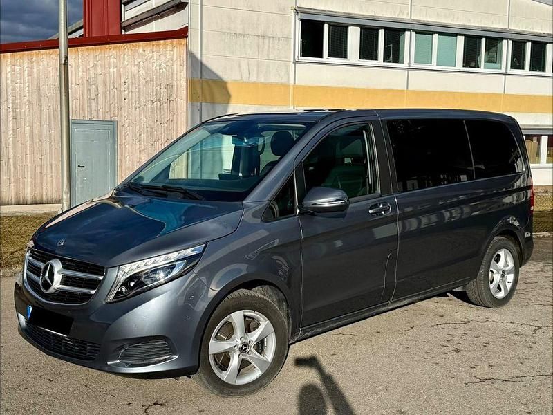 Gebraucht Mercedes V250 190 PS (139 kW) 2019 Grau Van / Kleinbus