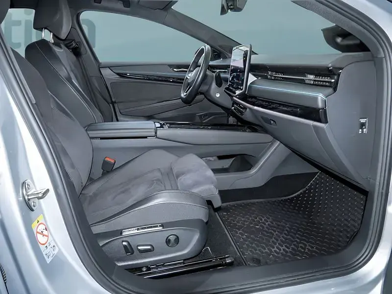 Occasion VW ID.7 Pro 210 kW (286 ch) 2024 Argent Berline