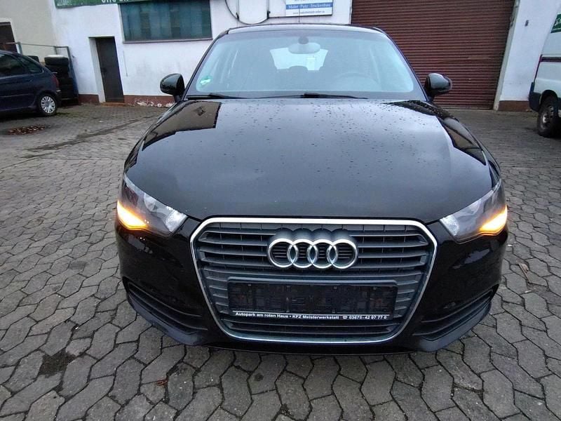 Gebraucht Audi A1 Attraction 85 PS (62 kW) 2014 Schwarz Kleinwagen