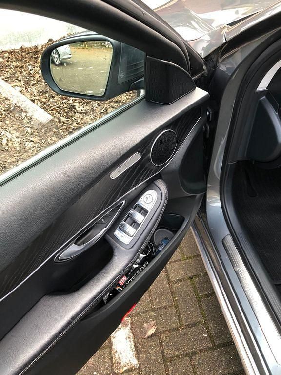 Gebraucht Mercedes 220 170 PS (125 kW) 2018 Grau Van / Kleinbus