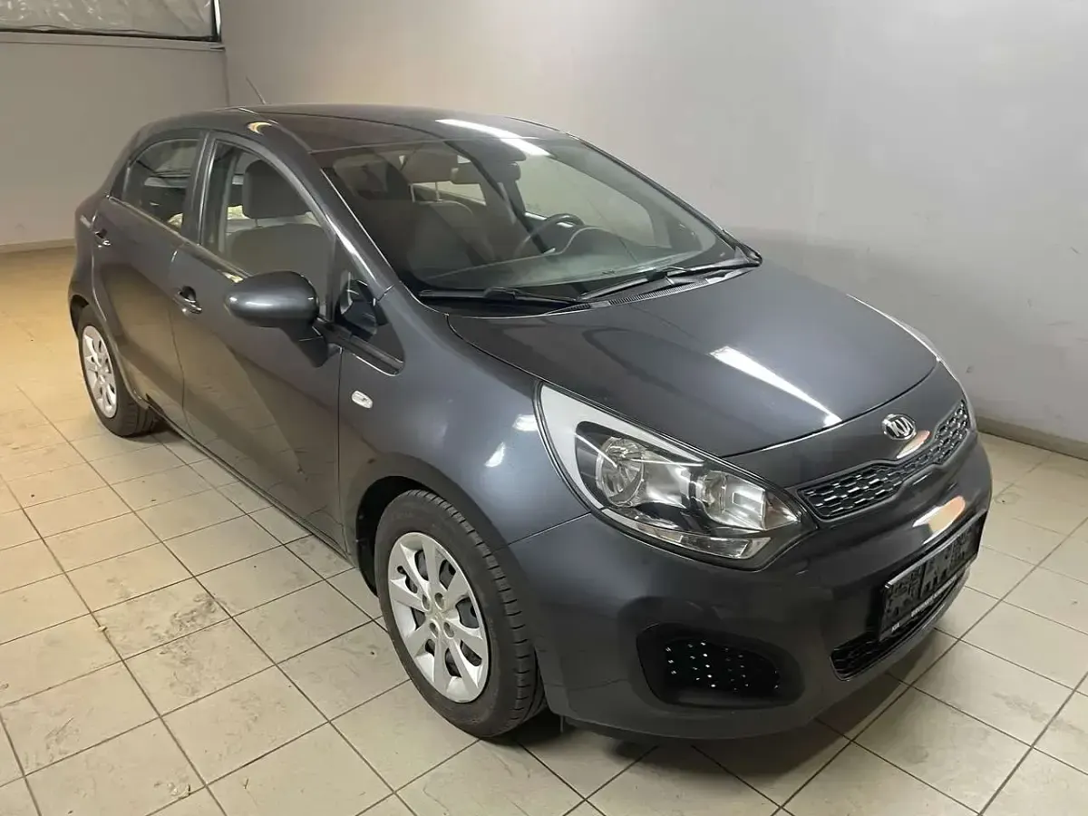 Gebraucht Kia Rio Attract 69 PS (50 kW) 2014 (abt) graphite Kleinwagen