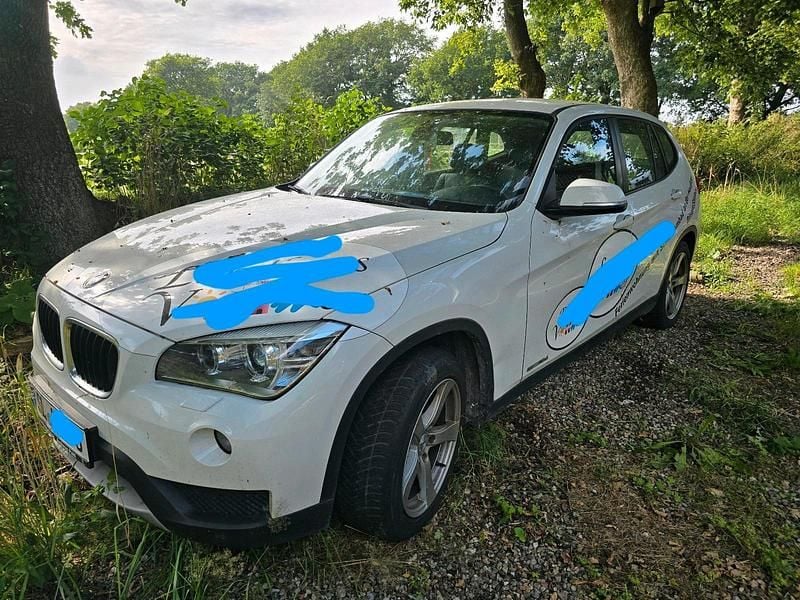 Weiß Gebraucht 2013 BMW X1 SUV | 6.200 € (Guter Preis) - Bild 1/4
