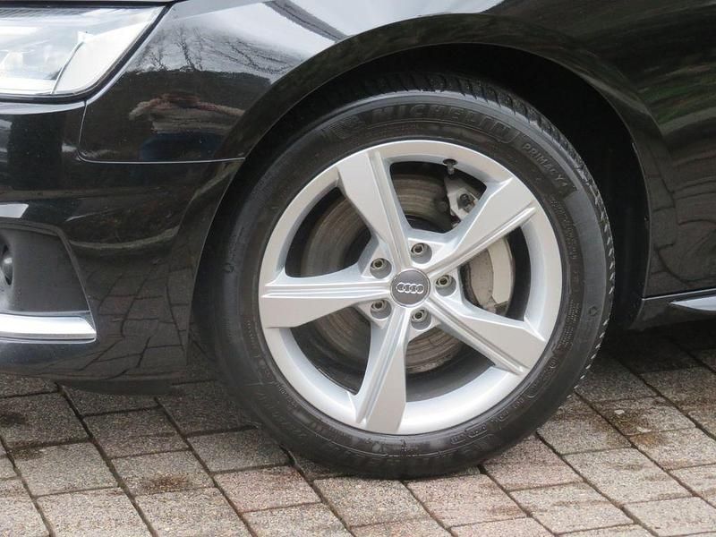Gebraucht Audi A4 Advanced 190 PS (139 kW) 2020 Schwarz Kombi