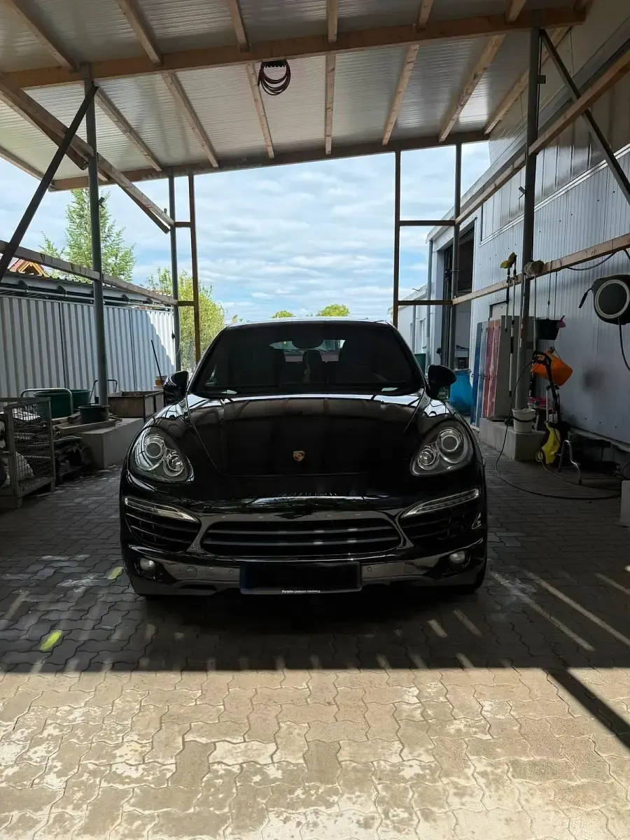 Gebraucht Porsche Cayenne 245 PS (180 kW) 2012 Schwarz SUV
