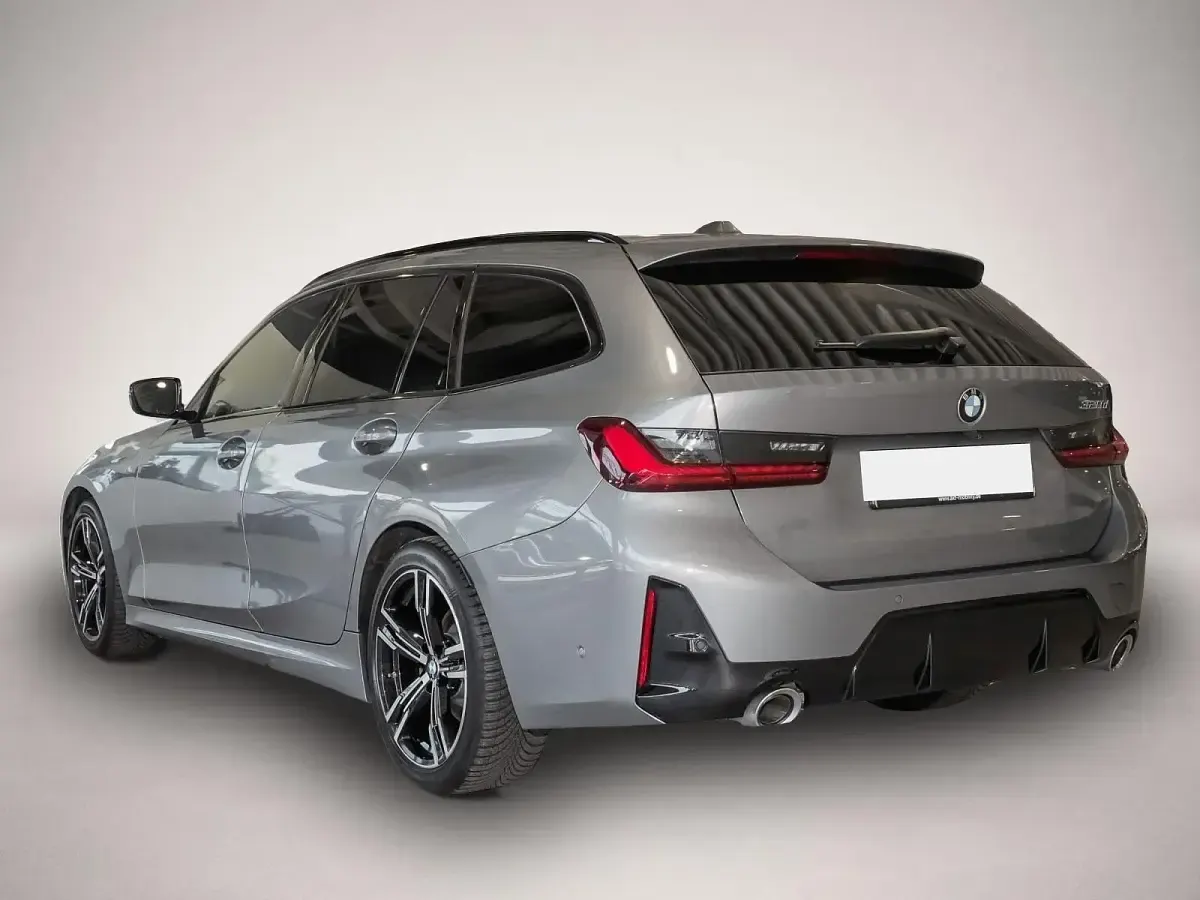 Gebraucht BMW 320 M Sport 190 PS (139 kW) 2025 Manufacturer Kombi