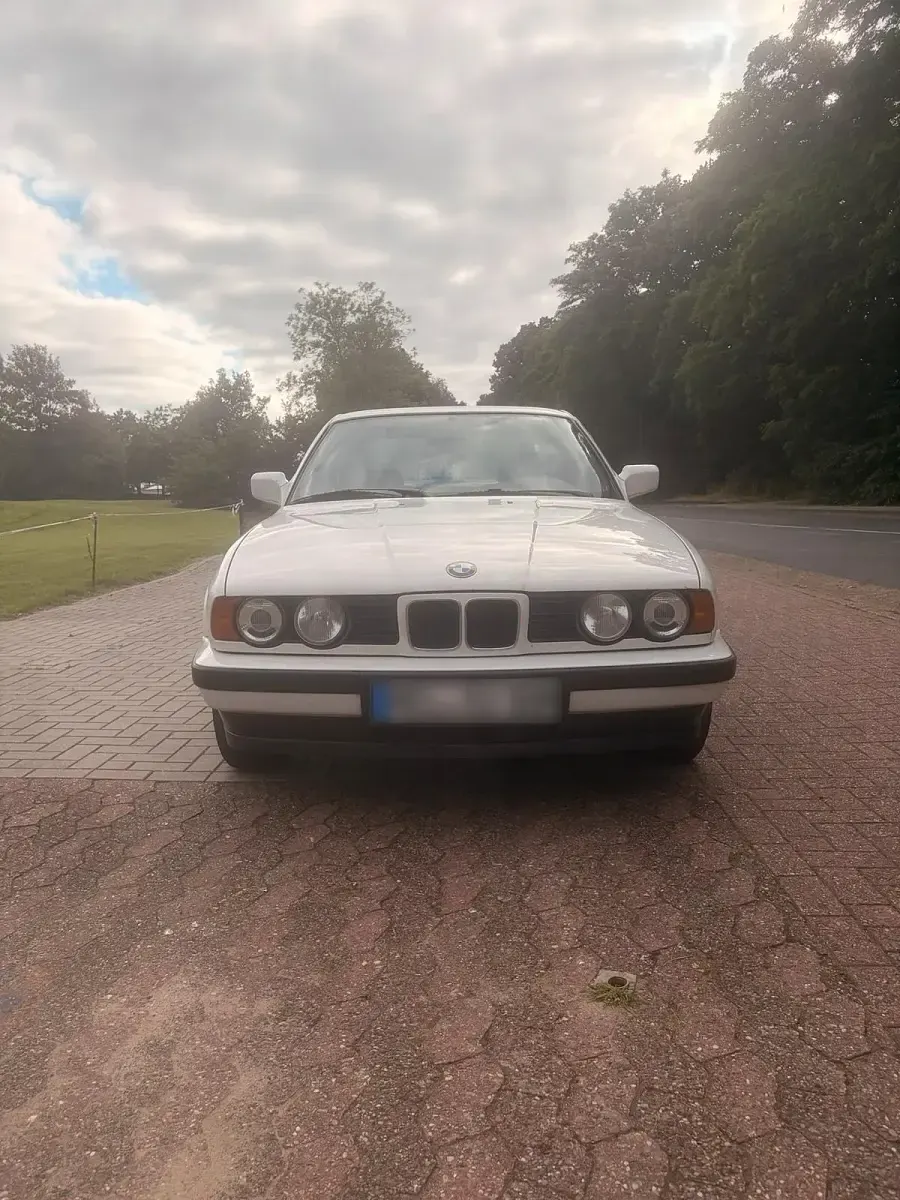 Gebraucht BMW 520 150 PS (110 kW) 1991 Weiß Limousine