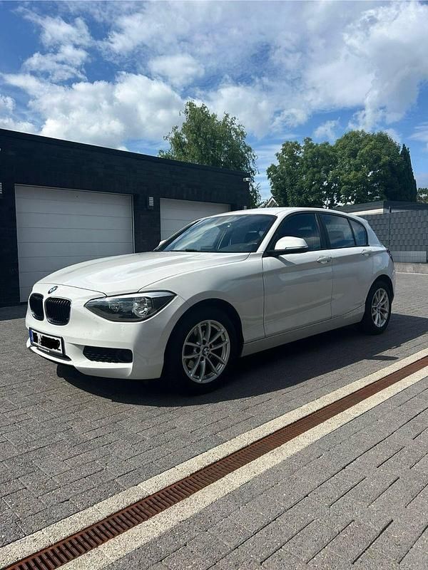 Weiß Gebraucht 2014 BMW 116 Kleinwagen | 9.000 € (Fairer Preis) - Bild 1/4