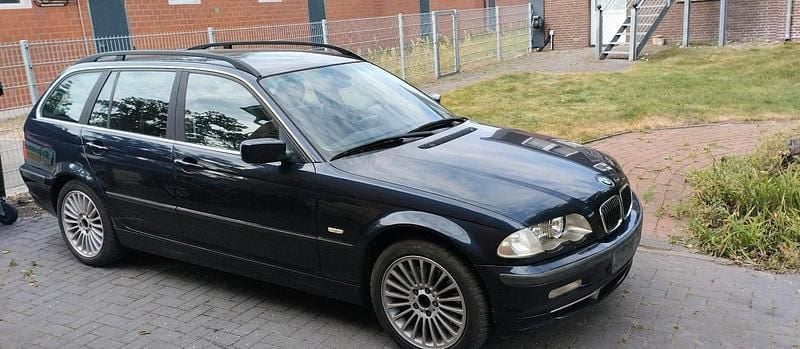 Gebraucht 2001 BMW 330 Kombi | 3.200 € (Superpreis) - Bild 1/4