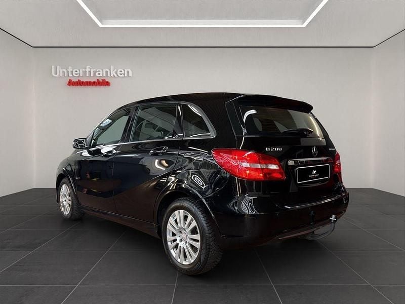 Gebraucht Mercedes B200 156 PS (114 kW) 2015 Schwarz Van / Kleinbus