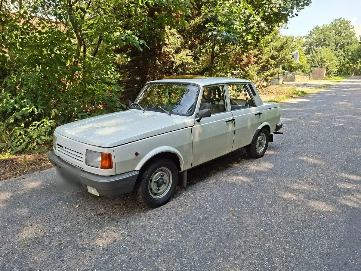 Gebraucht Wartburg 353 68 PS (50 kW) 1988 Weiß Limousine