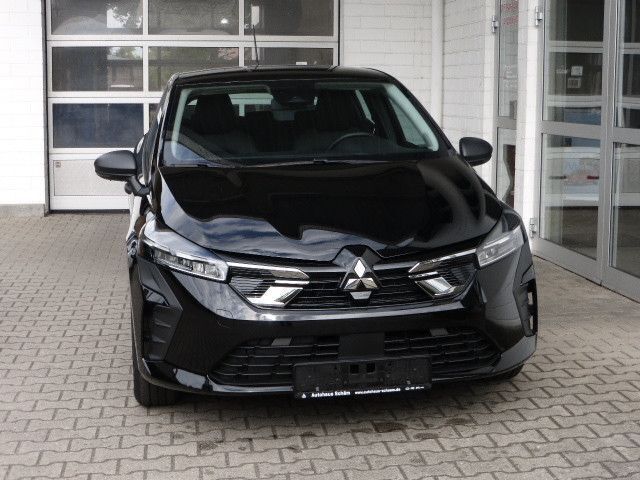 Gebraucht Mitsubishi Colt Basis 67 PS (49 kW) 2024 Schwarz Limousine