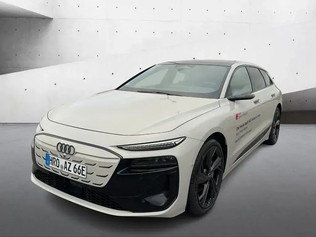 Gebraucht Audi e-tron Performance 269 kW (367 PS) 2025 Beige SUV