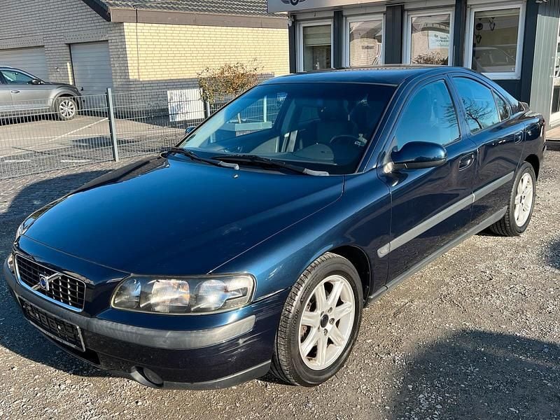 Gebraucht Volvo S60 140 PS (102 kW) 2001 Blau Limousine