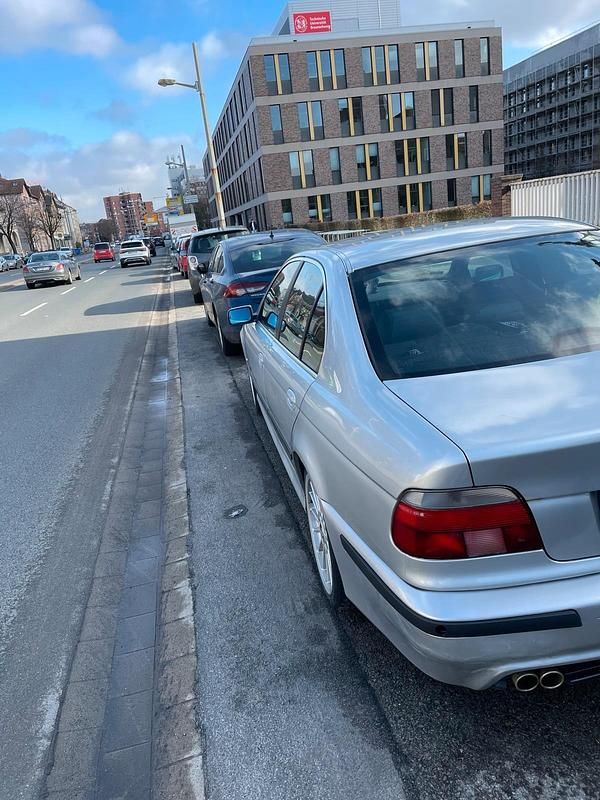 Gebraucht BMW 530 193 PS (141 kW) 2001 Silber Limousine