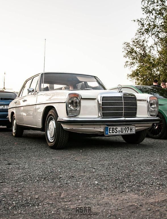 Gebraucht Mercedes /8 95 PS (69 kW) 1971 Beige Limousine