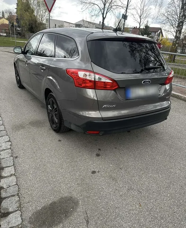 Gebraucht Ford Focus Titanium 125 PS (91 kW) 2014 Beige Kombi