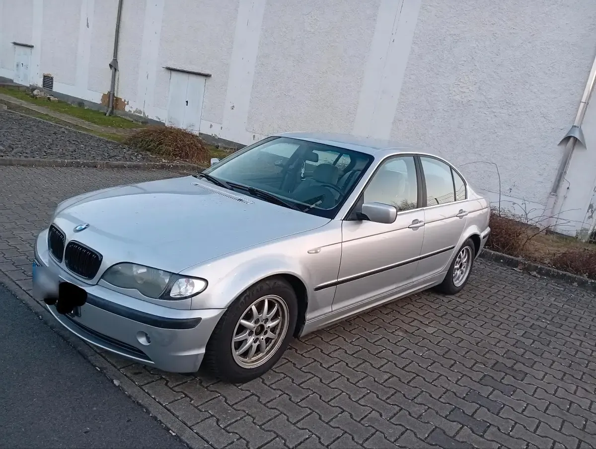 Brugt BMW 320 170 HK (125 kW) 2001 Sølv Sedan
