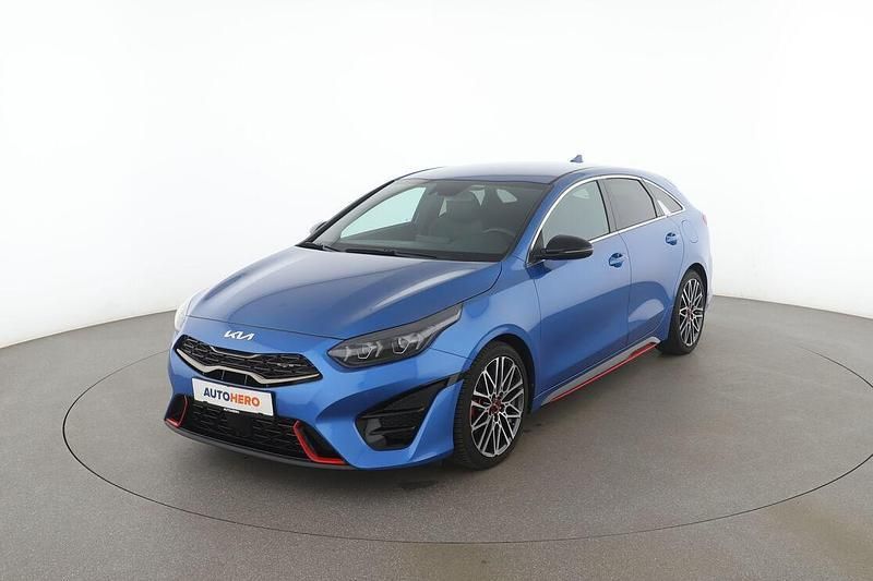 Blau Gebraucht 2022 Kia ProCeed Kleinwagen | 27.500 € (Fairer Preis) - Bild 1/3