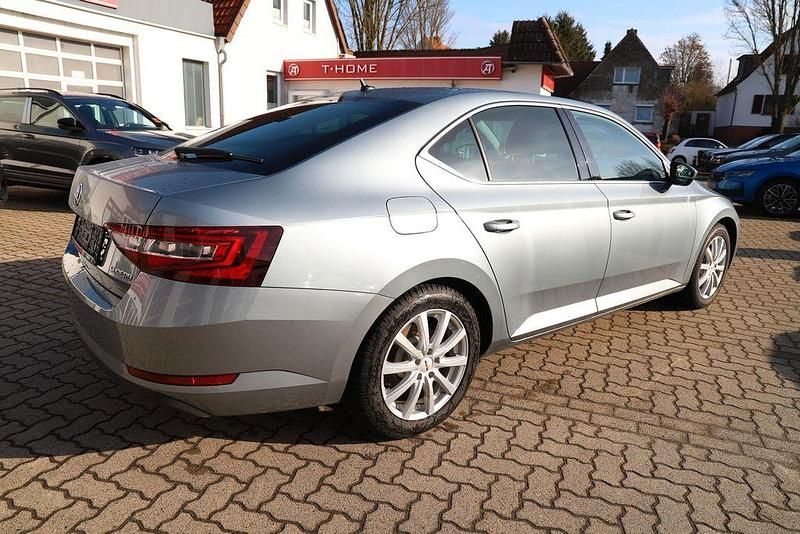 Gebraucht Skoda Superb Ambition 150 PS (110 kW) 2018 Grau Limousine