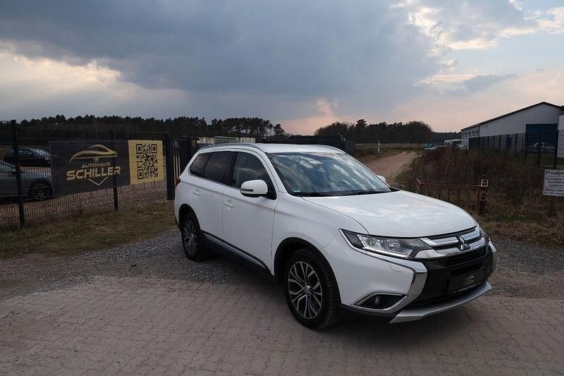Gebraucht Mitsubishi Outlander 150 PS (110 kW) 2017 Weiß SUV
