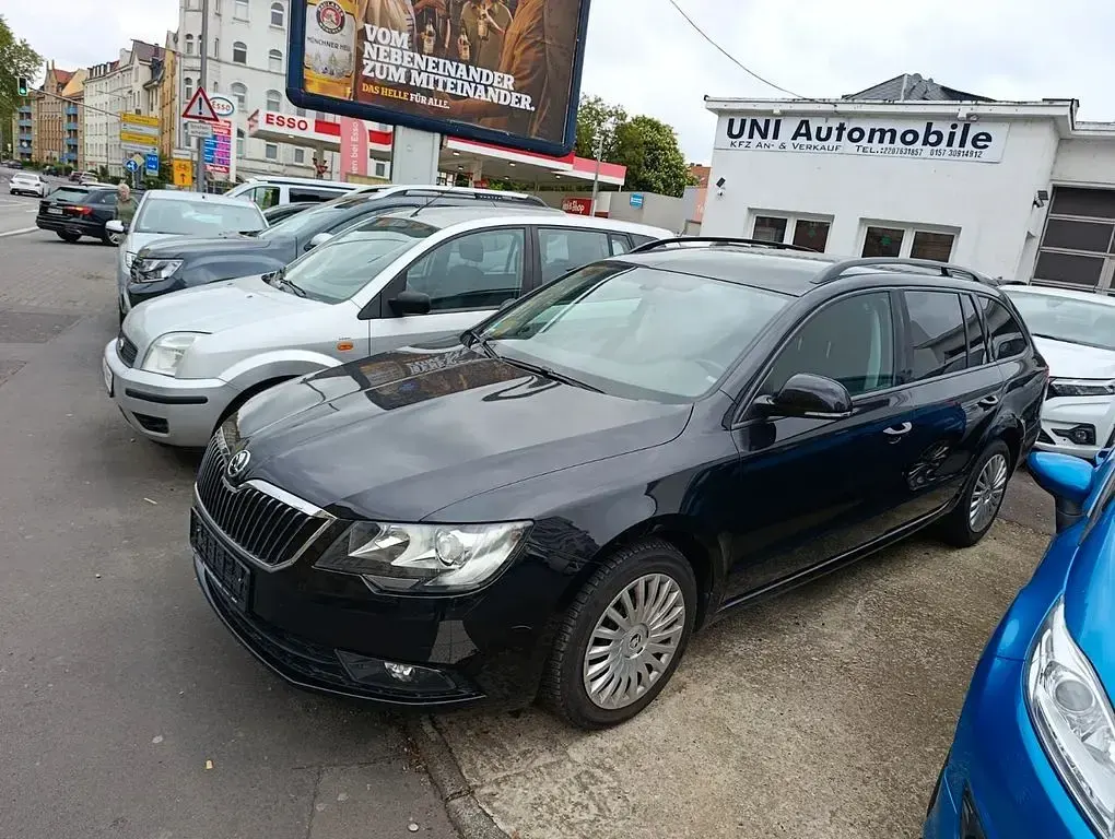 Gebraucht Skoda Superb Active 160 PS (117 kW) 2015 Schwarz Kombi
