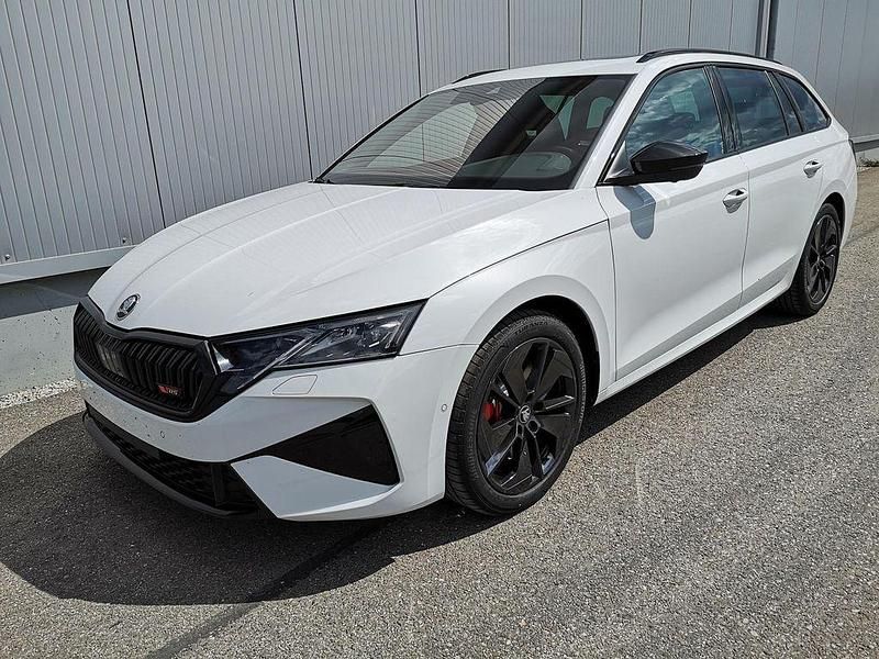Weiß Neu 2025 Skoda Octavia RS Kombi | 45.118 € (Etwas zu teuer) - Bild 1/2