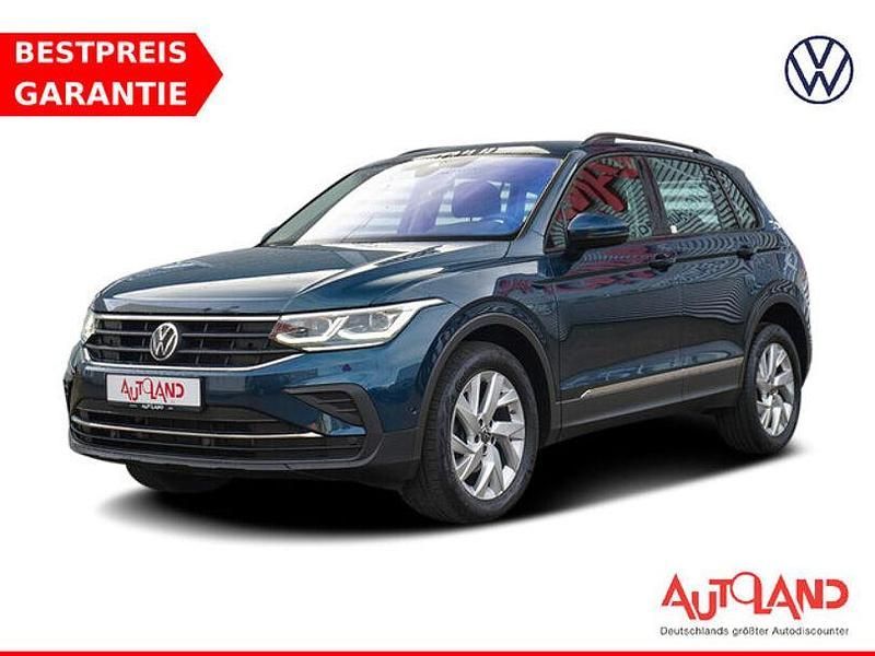 Blau Gebraucht 2021 VW Tiguan Life SUV | 27.950 € (Guter Preis) - Bild 1/4
