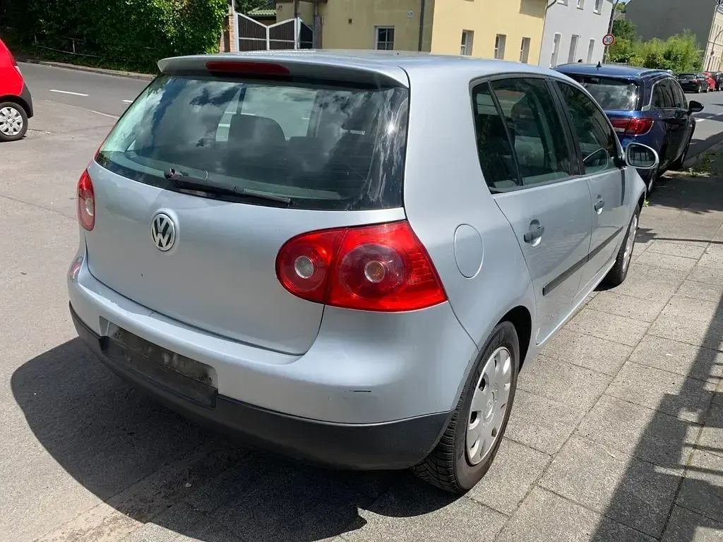 Gebraucht VW Golf IV Trendline 75 PS (55 kW) 2005 Silber Limousine