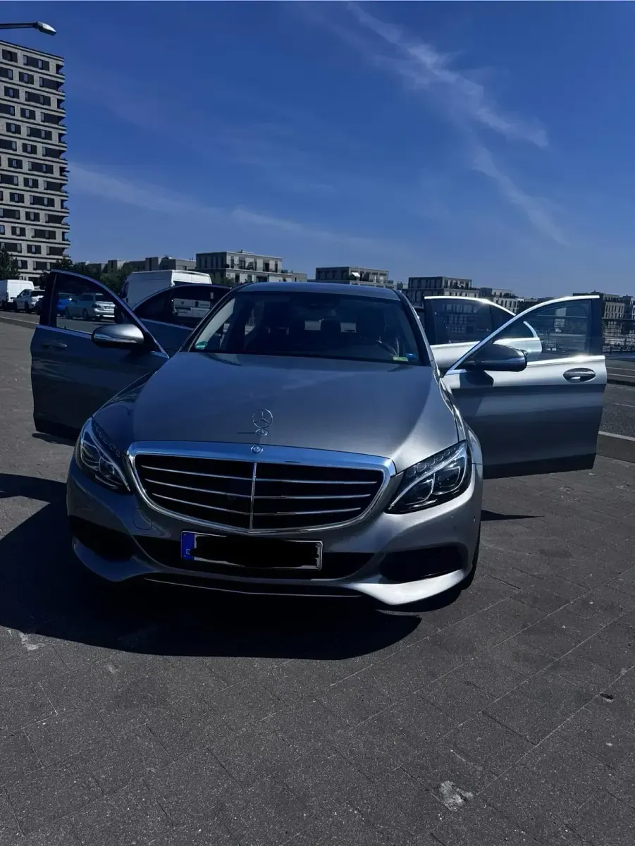 Gebraucht Mercedes C200 Exclusive 184 PS (135 kW) 2014 Silber Limousine