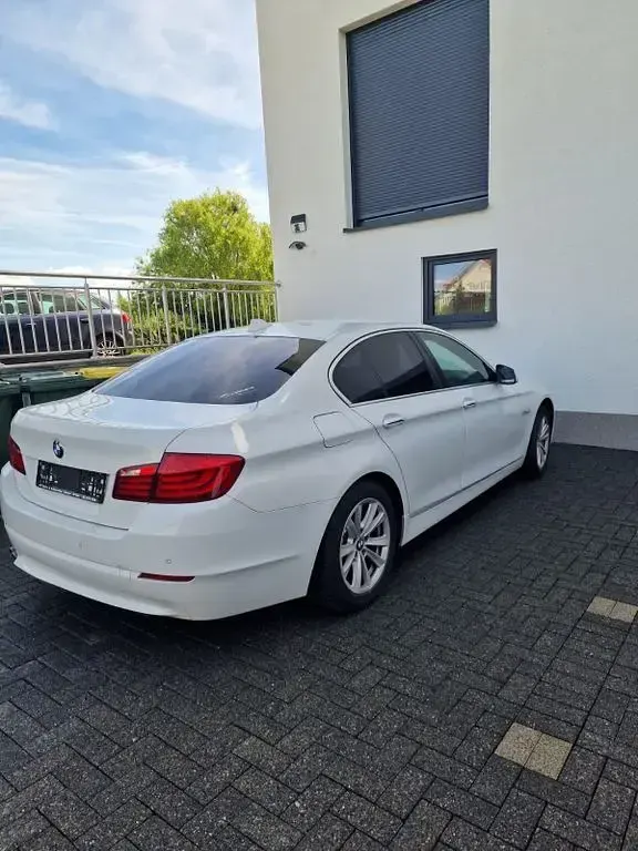 Gebraucht BMW 525 Performance 218 PS (160 kW) 2011 Weiß Limousine