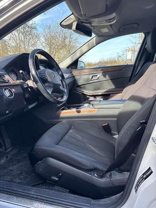 Gebraucht Mercedes E200 Elegance 184 PS (135 kW) 2013 Kombi
