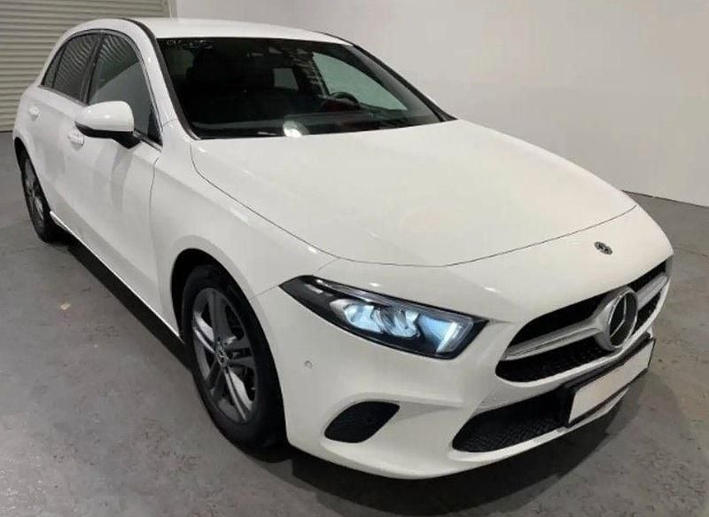 Weiß Gebraucht 2019 Mercedes A200 Limousine | 20.000 € (Superpreis) - Bild 1/4