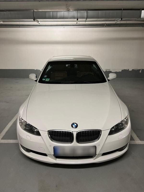 Gebraucht BMW 325 Cabriolet 197 PS (144 kW) 2009 Weiß Cabrio