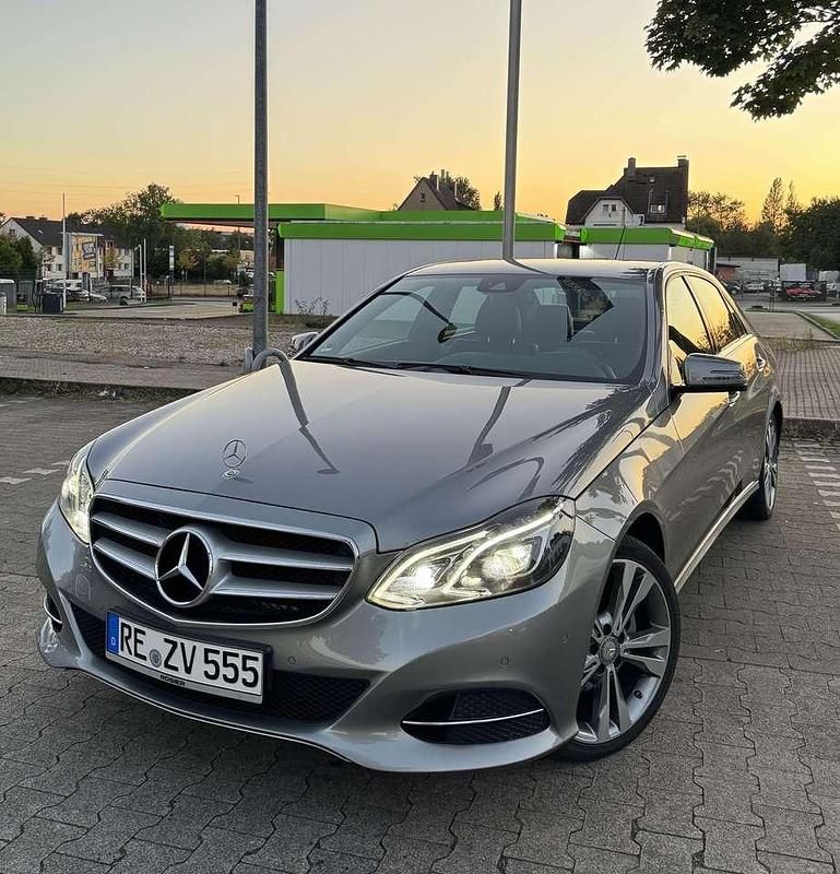 Gebraucht 2013 Mercedes E200 Avantgarde Limousine | 14.900 € (Etwas zu teuer) - Bild 1/4