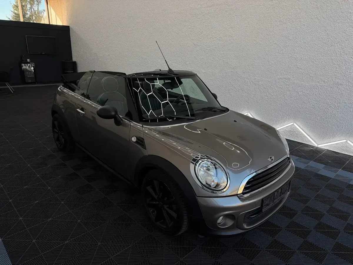 Gebraucht Mini Cooper Cabriolet 122 PS (89 kW) 2012 Grau Cabrio