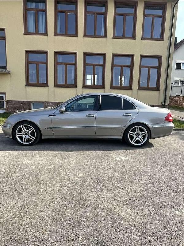 Gebraucht Mercedes E350 Avantgarde 272 PS (200 kW) 2005 Limousine
