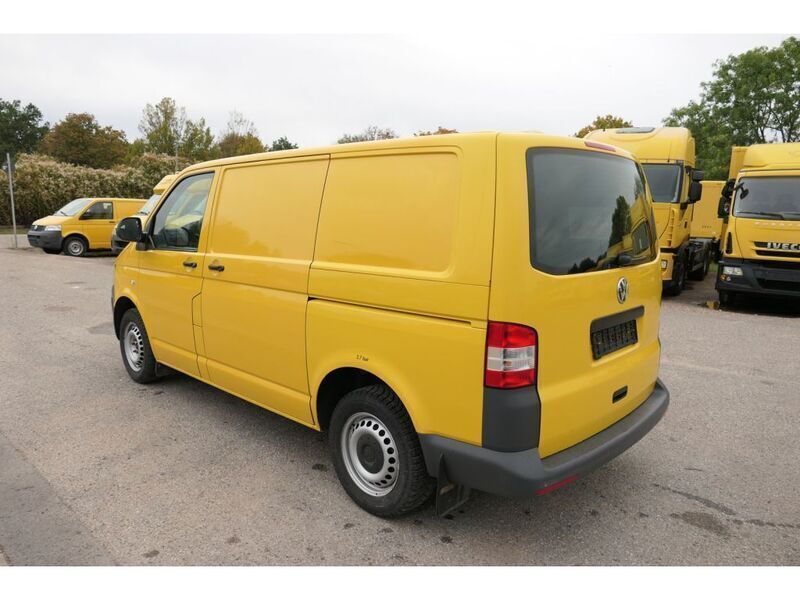 Gebraucht VW T5 84 PS (61 kW) 2013 Ginstergelb r1032 Van