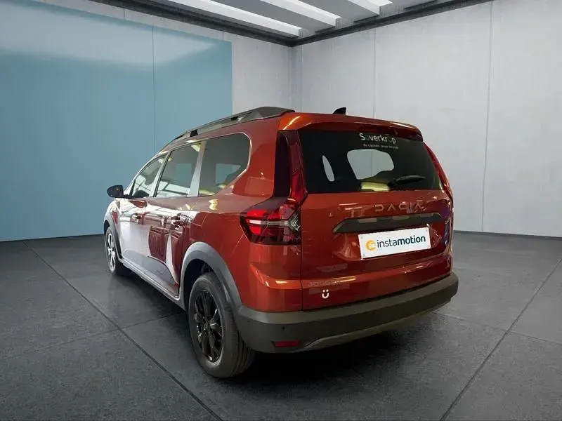 Gebraucht Dacia Jogger 101 PS (74 kW) 2026 Braun Van / Kleinbus