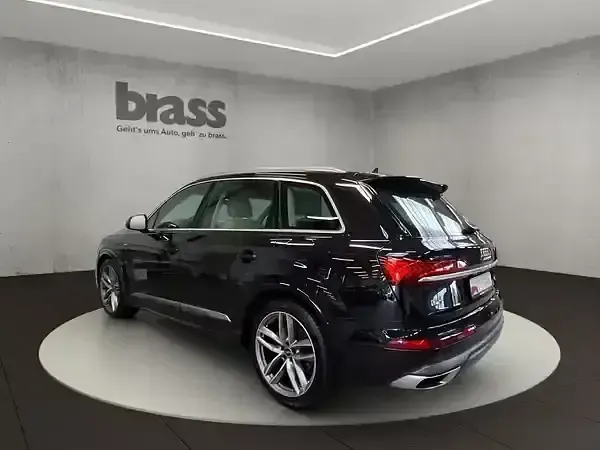 Gebraucht Audi Q7 Ambiente 381 PS (280 kW) 2022 Mythosschwarz metallic SUV