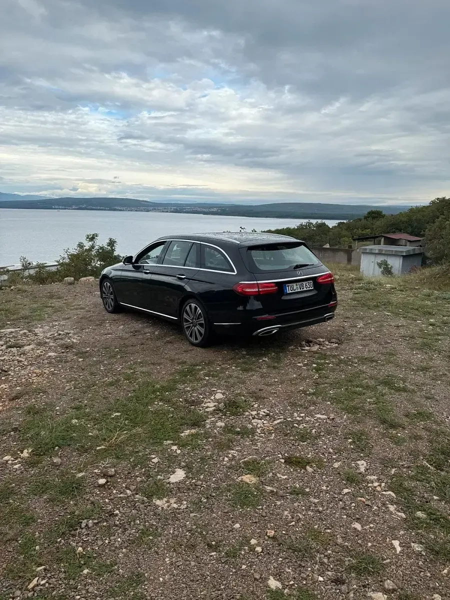 Second-hand Mercedes E250 224 CP (164 kW) 2017 Negru Break