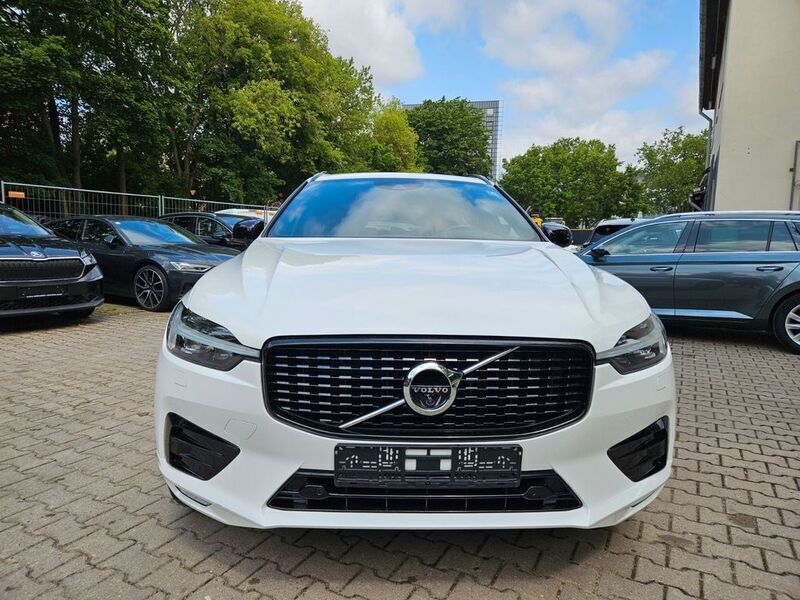 Weiß Gebraucht 2021 Volvo XC60 R-Design SUV | 30.900 € (Superpreis) - Bild 1/4