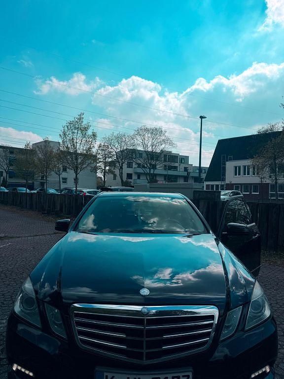 Usata Mercedes E350 231 CV (169 kW) 2010 Nero Berlina