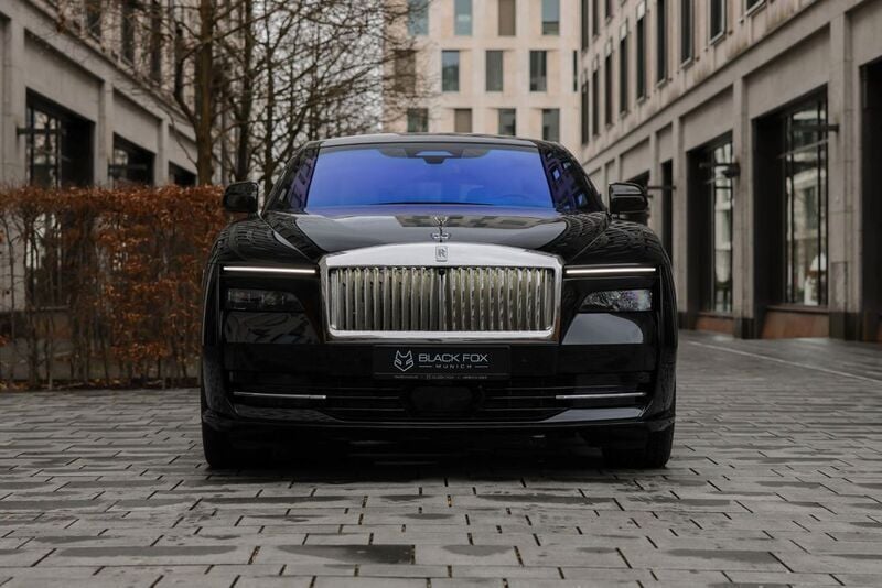 English white Neu 2024 Rolls Royce Spectre Limousine | 546.210 € (Teuer) - Bild 1/4