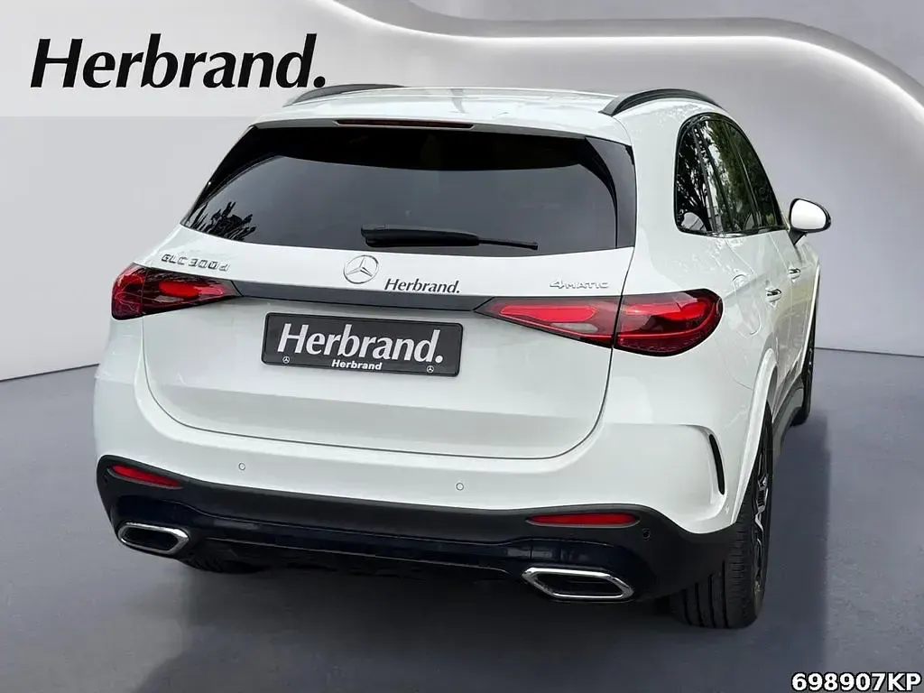Gebraucht Mercedes GLC300 AMG 269 PS (197 kW) 2025 Polarweiß uni SUV